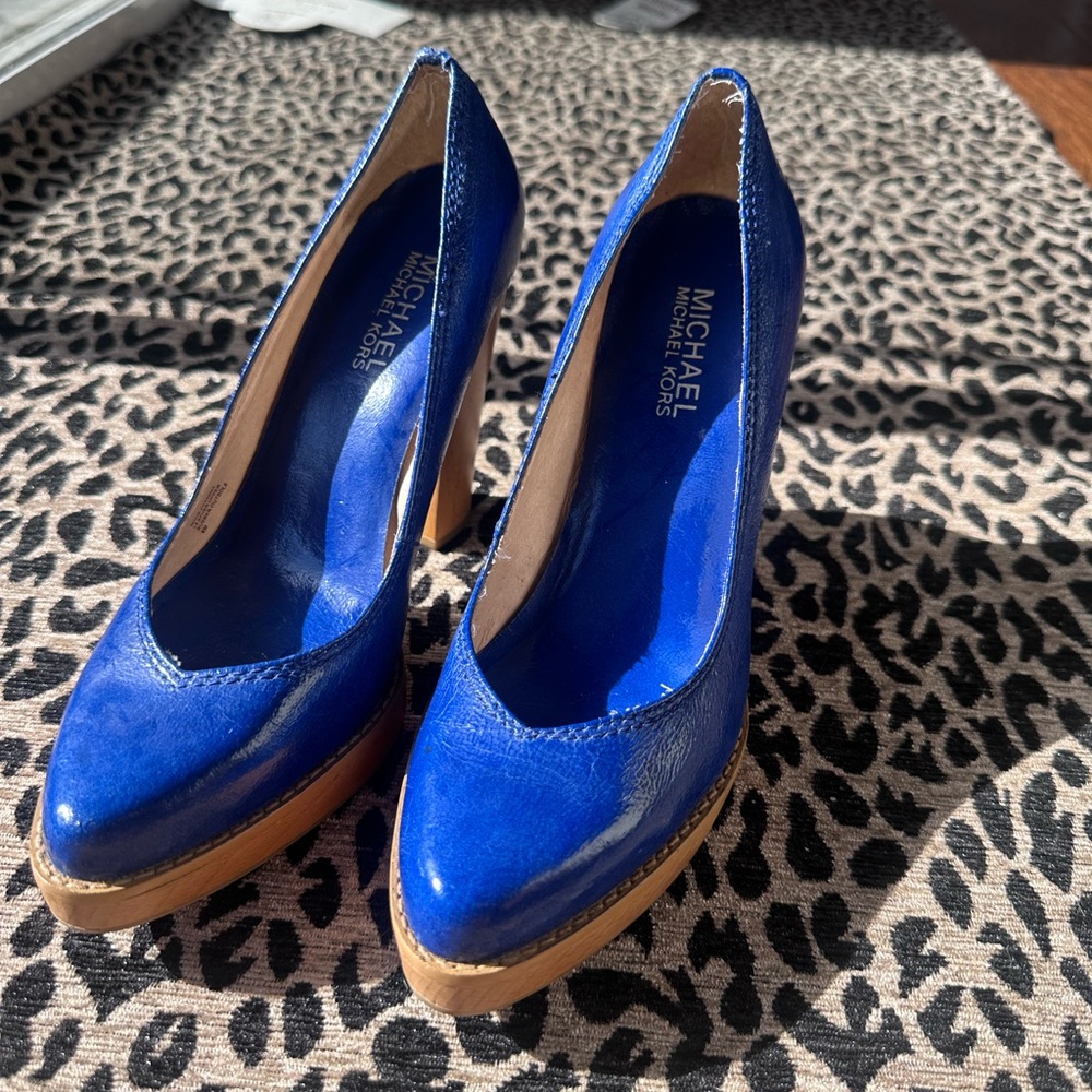 Royal blue Michael Kors platform leather heels - Picture 5 of 7